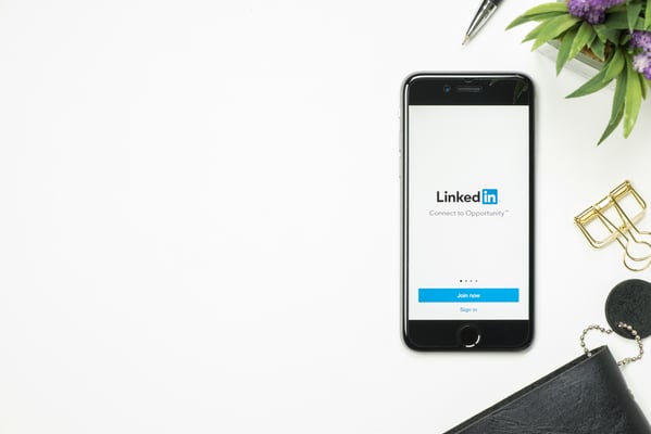 How to use LinkedIn to close more deals in 2021